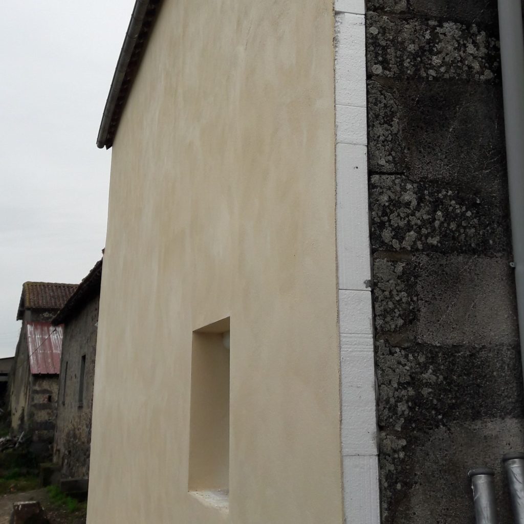 Isolation Thermique par l'Exterieur la SARL BOSSARD basée à Moncoutant. vous propose une finition enduite pour l'ITE Demandez votre devis BOSSARD intervient à Bressuire Cerizay L'absie La Foret sur sèvre La chapelle saint laurent Chanteloup Terves la chataigneraie Largeasse Chiché Boismé Clessé Neuvy Bouin Secondigny Le Breuil Bernard Pugny La chapelle Saint Etienne Les Moutiers sous Chantemerle Le Breuil Barré Courlay Saint Marsault Cirière Le Pin Mauléon La petite Boissière Cholet Clazay Argenton Faye-l'Abbesse Noirterre Saint Sauveur Beaulieu Nueil les Aubiers Secondigny Champdeniers Coulonges sur l'autize Le Busseau